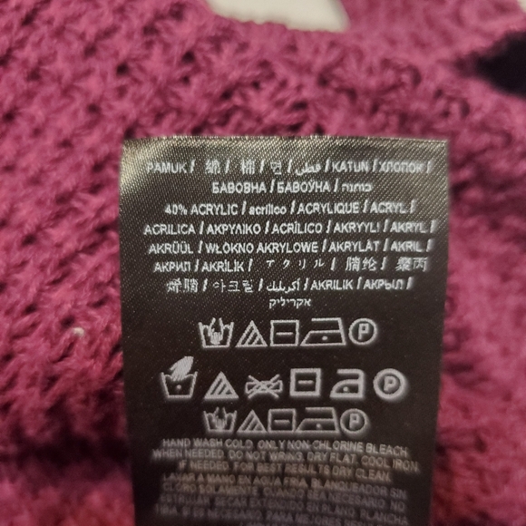 G By Guess Women's Mara Off-the-Shoulder Plum Sweater S - Picture 4 of 6